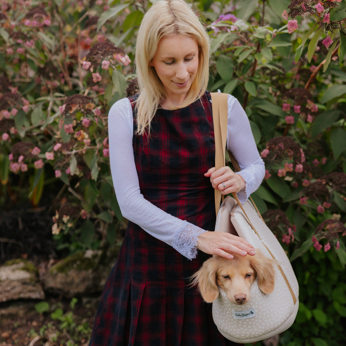 'Forest Fetch' Taupe Leaves Fleecey Dog Carrier