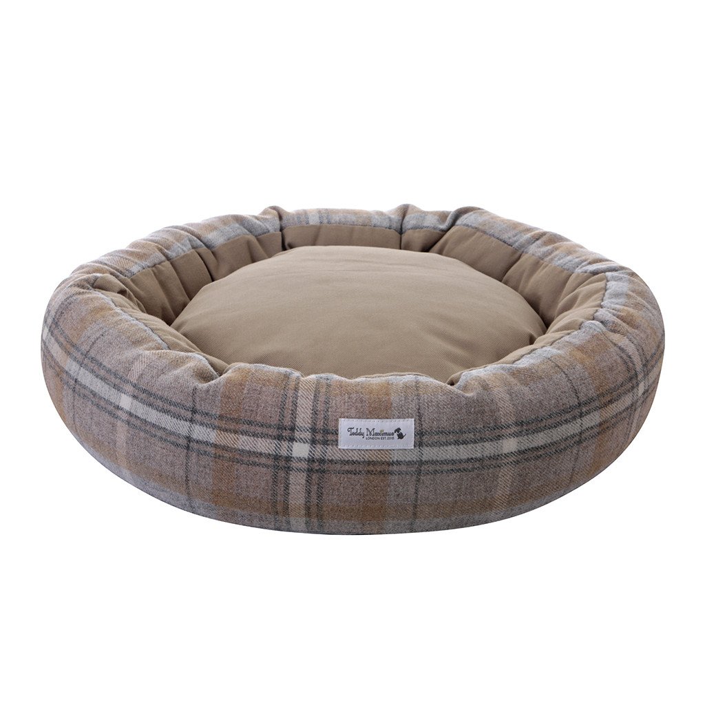 Sand Shetland Wool Cocoon Bed